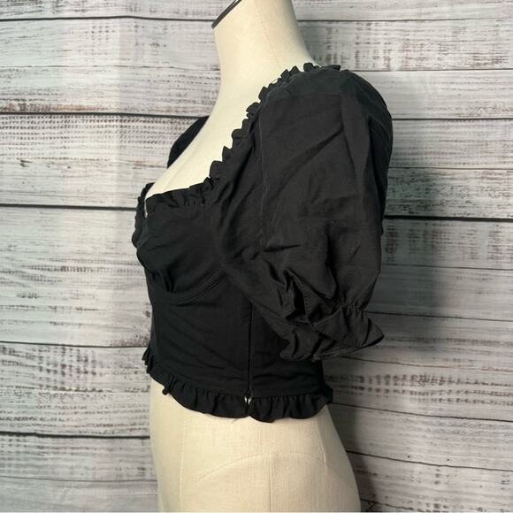 ASTR the Label XS Feronia Top in Black Smocked Back Boned Coquette Puff Shoulder - Picture 5 of 13